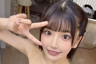 あみ、極小ビキニの究極スレンダーボディ