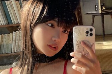 yunocy、着物柄ビキニ自撮り