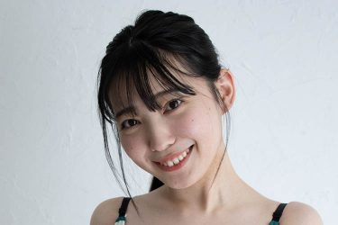 紫藤るい、圧巻の美谷間とキワどい下半身