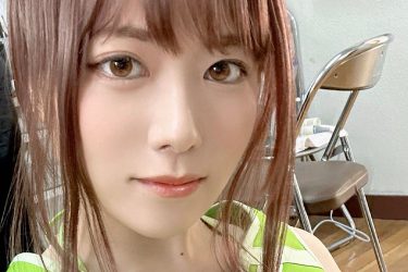 東雲うみ、前も後ろも極上たわわ