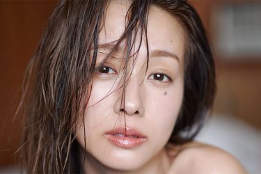 前田希美、透明感のある美貌と美ボディ