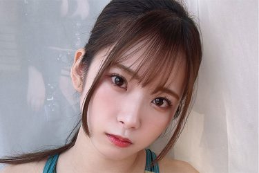 紅羽りお、キュンとする競泳水着美女