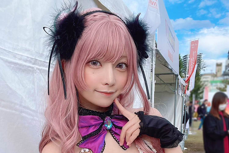 宮本彩希、あざと可愛い小悪魔コスの画像1