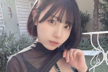 三橋くん、まくり上げ絶品ふんわりバスト