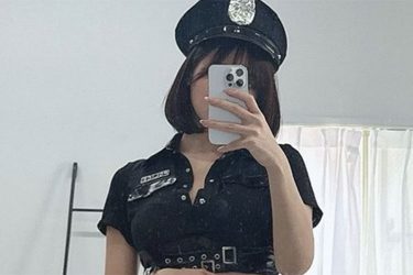 けんけん、大胆ポリスの極上美脚