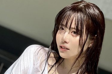 東雲うみ「濡れ濡れ×透け透け」の大胆ショット