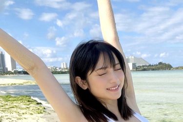 桃月なしこ、色白美ボディの曲線美
