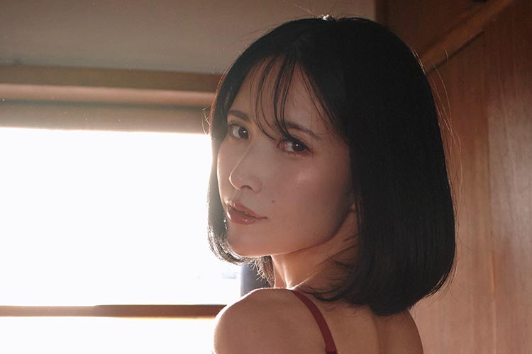 JILL「今日は後ろから」と誘惑ショットの画像1
