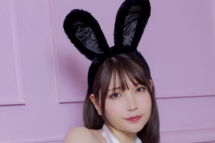 あまつまりな、桃のような美ヒップの画像1