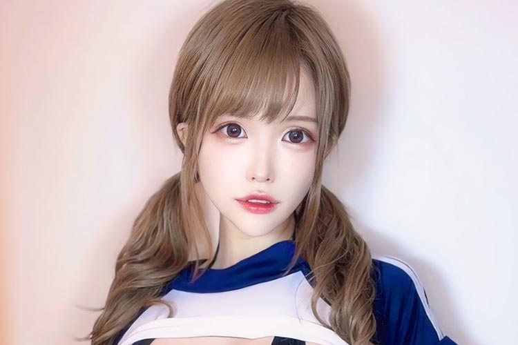 こおりちゃん、体操着×マイクロビキニの刺激的な組み合わせの画像1