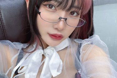 yunocy、メガネっ子のスケスケ色香