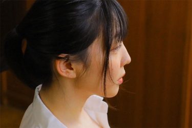 紫藤るい、至高の脱ぎかけショット