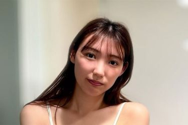 新田ゆう、入浴者募集の純白美ボディ