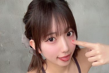 雪野まゆき、あっかんベーで最強ビジュ