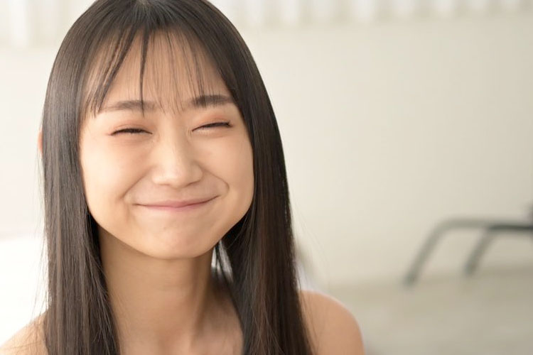 相沢菜々子、癒しのパン顔の画像1