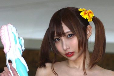 らいむたそ、特大美バストはみ出すビキニ美女