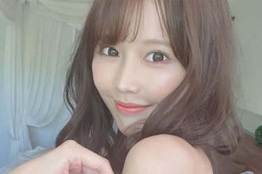 小日向ゆか、寝室であわやポロリ…