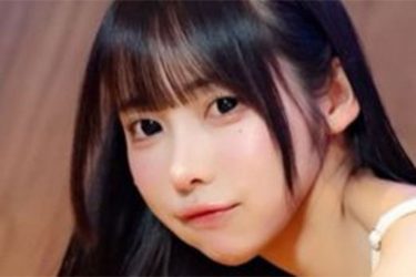 風愛ことり、四つん這いの艶ヒップ