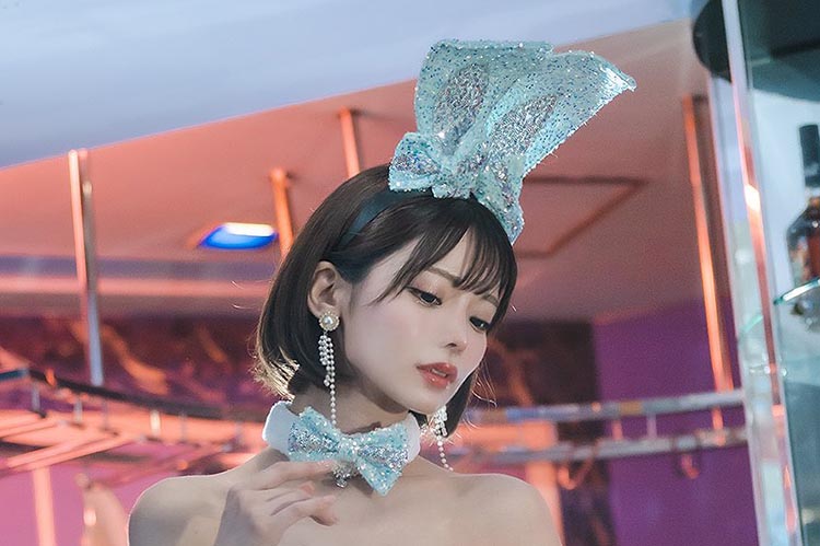 米倉みゆ。キラキラバニーにメロメロの画像1