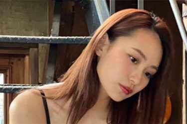 御寺ゆき、ビキニ×ヒールの憂い美女