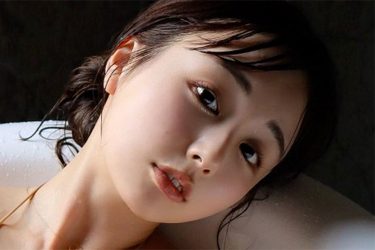 くりえみ、入浴中の艶ボディ