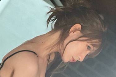 篠原みなみ、極上の丸みと曲線美