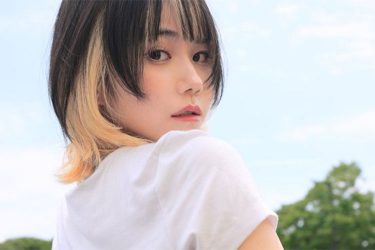 仁藤りさ、たまらぬCKヒップ
