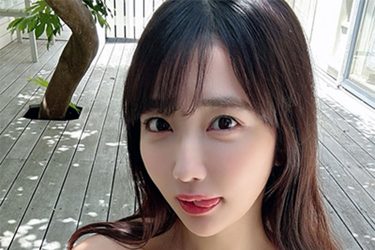 天羽希純、舌ペロたわわ誘惑