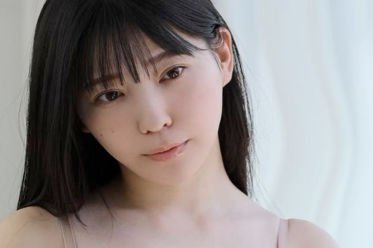 紫藤るい、薄桃色むっちり吐息の画像1