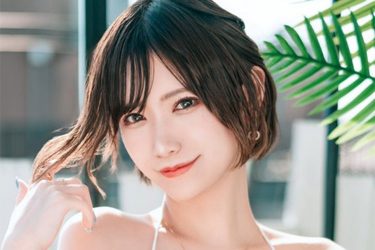 相良ましろ、さらり純白美女