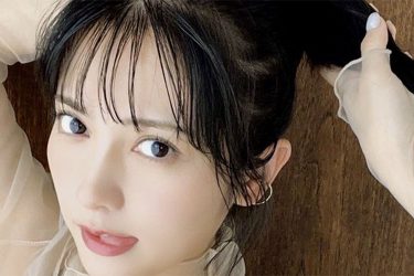 桃月なしこ、ペロ透け&ポニテ