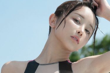 いくみ、透けすぎ競泳水着