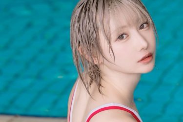 篠崎こころ、濡れ美女