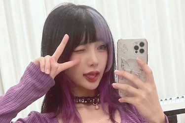 yunocy、万バスの「んべ」自撮り