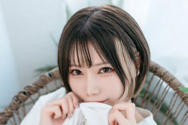 相良ましろ、ペロンとまん丸の色香