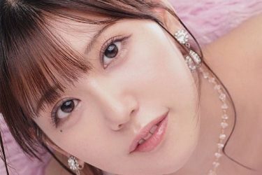 篠原冴美、桃色バースデーポス