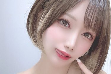 相良ましろ、舌ペロボリューミー