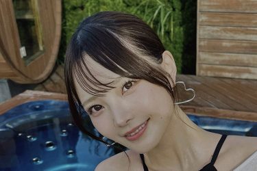 新谷姫加、スケ黒ビキニ