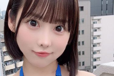 風愛ことり、防御力ゼロ競泳