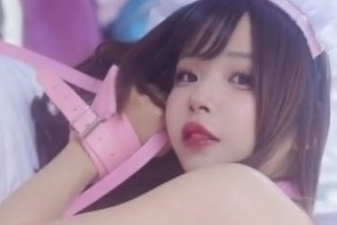 猫乃ここ、メイドヒップ