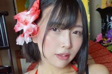 橋本ひかり、浴衣着崩し…