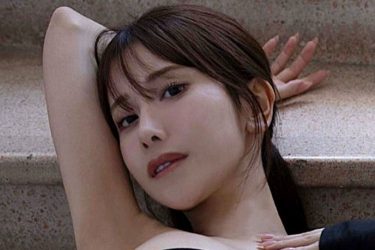 名取くるみ、階段上での誘惑