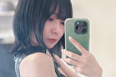 鳴上なごね、競泳まん丸自撮り