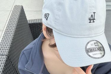 けんけん、顔隠して谷間かくさず…