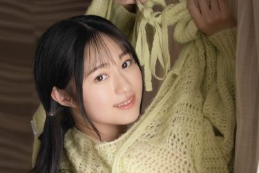 藤原ナミ、脱ぎ掛けあみあみニット