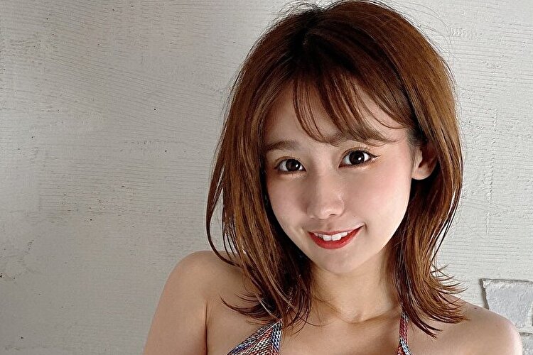 相原美咲、ムギュっとしてグッとくる蠱惑な美胸の画像1