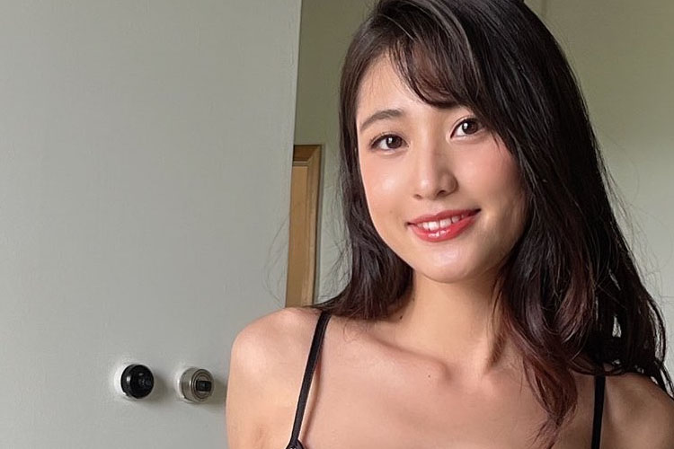 岡本杷奈、見惚れるばかりの美スタイルの画像1