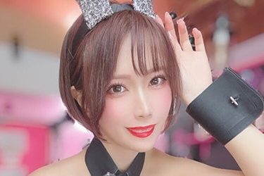 相良ましろ、キラキラバニコスから覗く美谷間