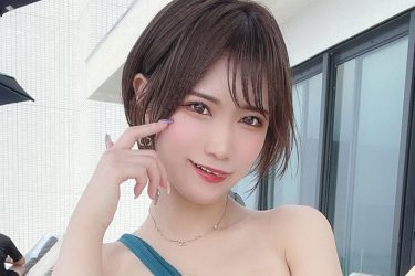 相良ましろ、穴あきビキニのこんもりバスト