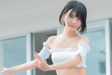 かれしちゃん、水しぶきの足裏フェチグラ